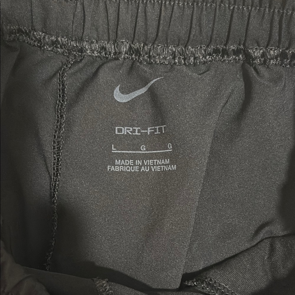 Nike Black Jogger Pants - Picture 3 of 3